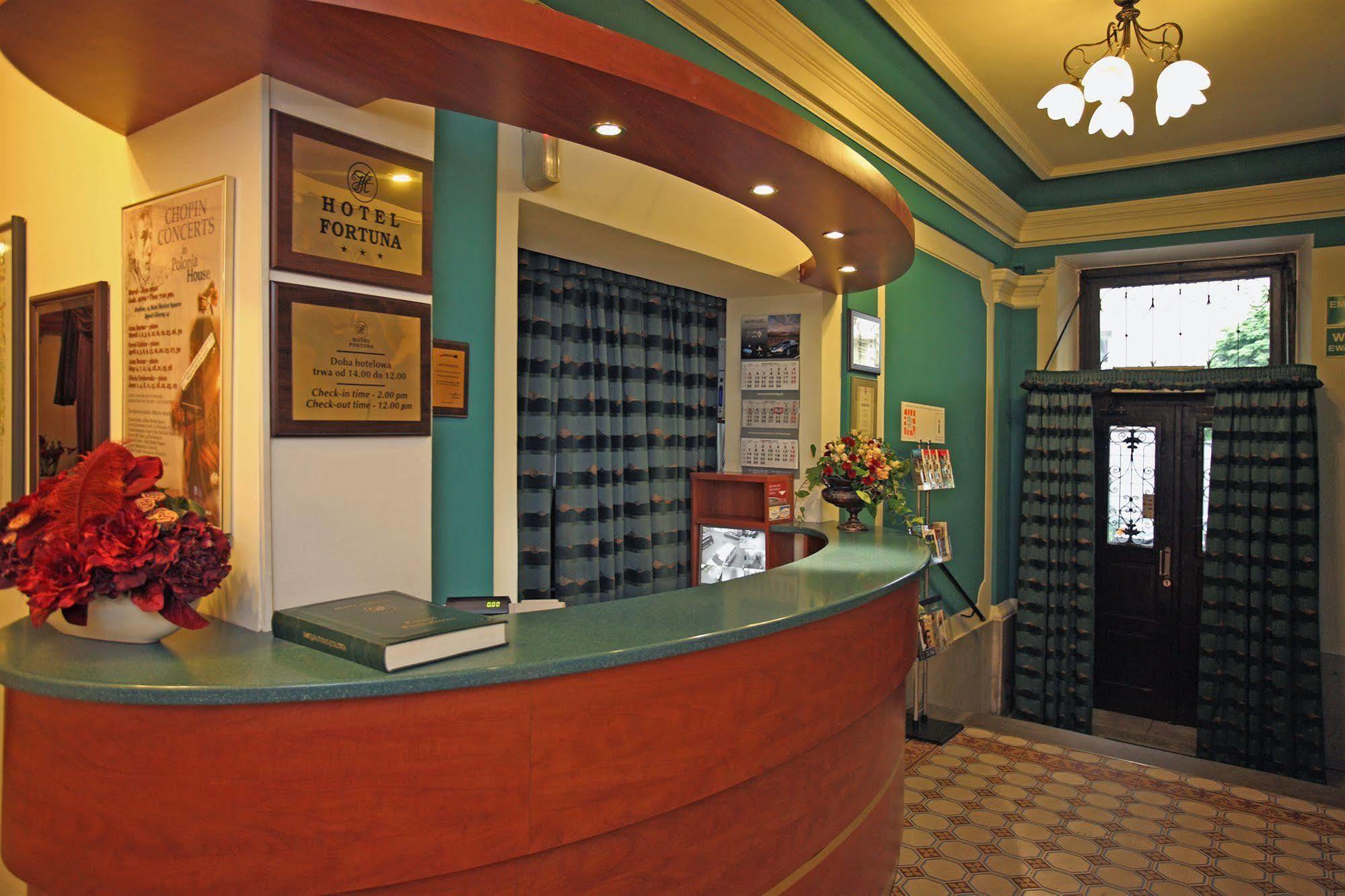 Hotel Fortuna Krakau Exterior foto
